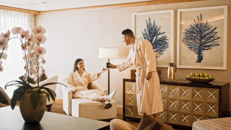Luxury Honeymoon Suites USA: Architectural & Market Analysis